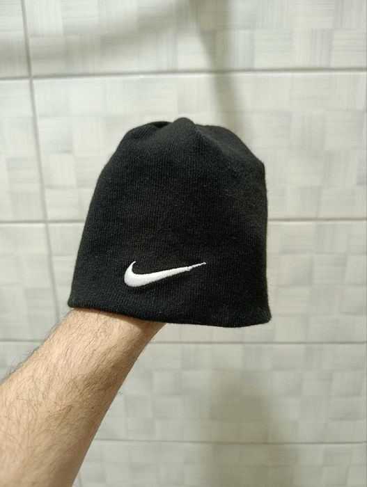 Шапка Nike Team Performance Beanie черная