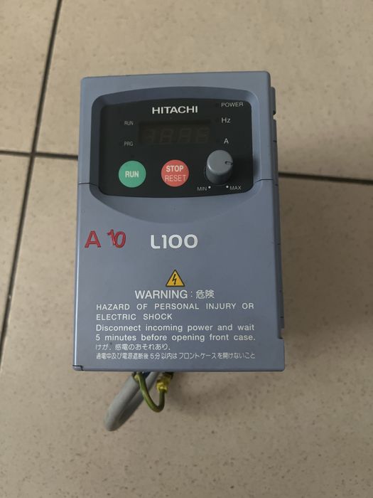 Falownik Hitachi L100-004NFE 0,4 kW – sprawny