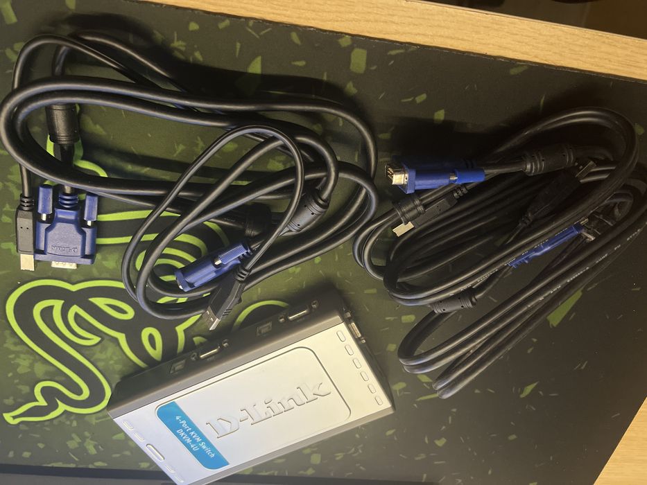 KVM D-Link 4 Port KVM Switch. DKVM-4U