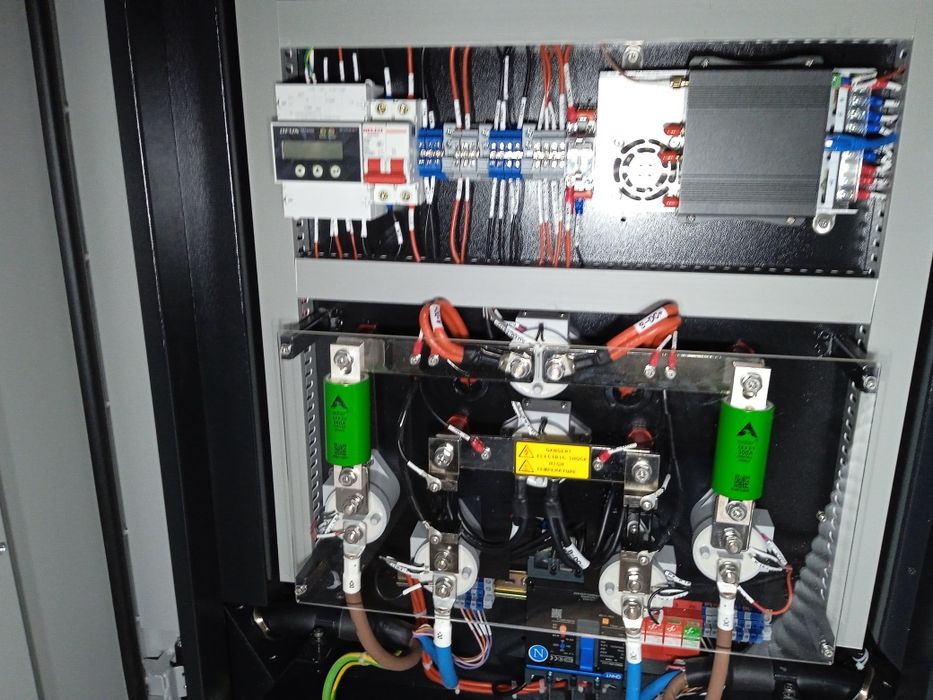 Досвідчений Електрик