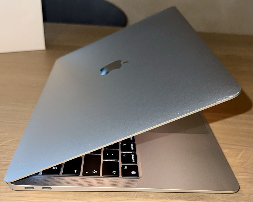 Apple MacBook Air 13 M1 8GB Ram 512GB