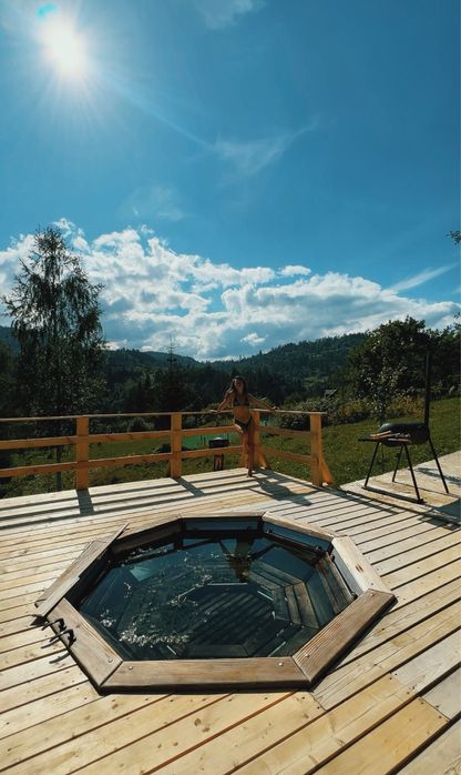 Оренда котеджу з ЧАНОМ та басейном в Карпатах на 4-6чол. с.Микуличин