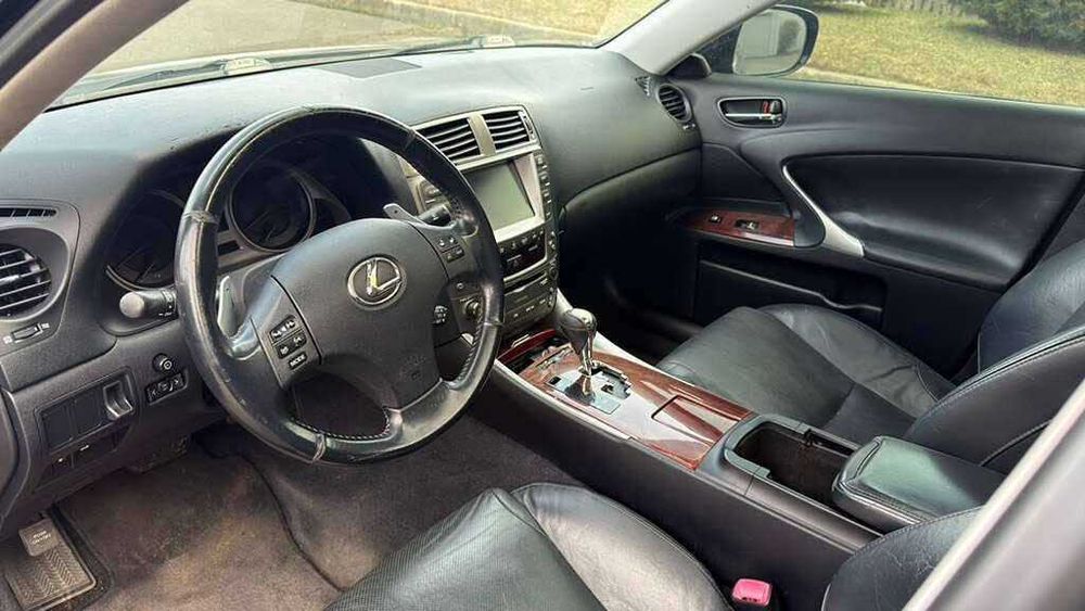 Lexus IS 250      2015