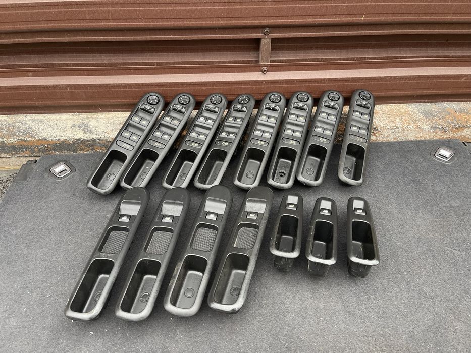 Блок управління склопідіймачами Пежо 3008 5008