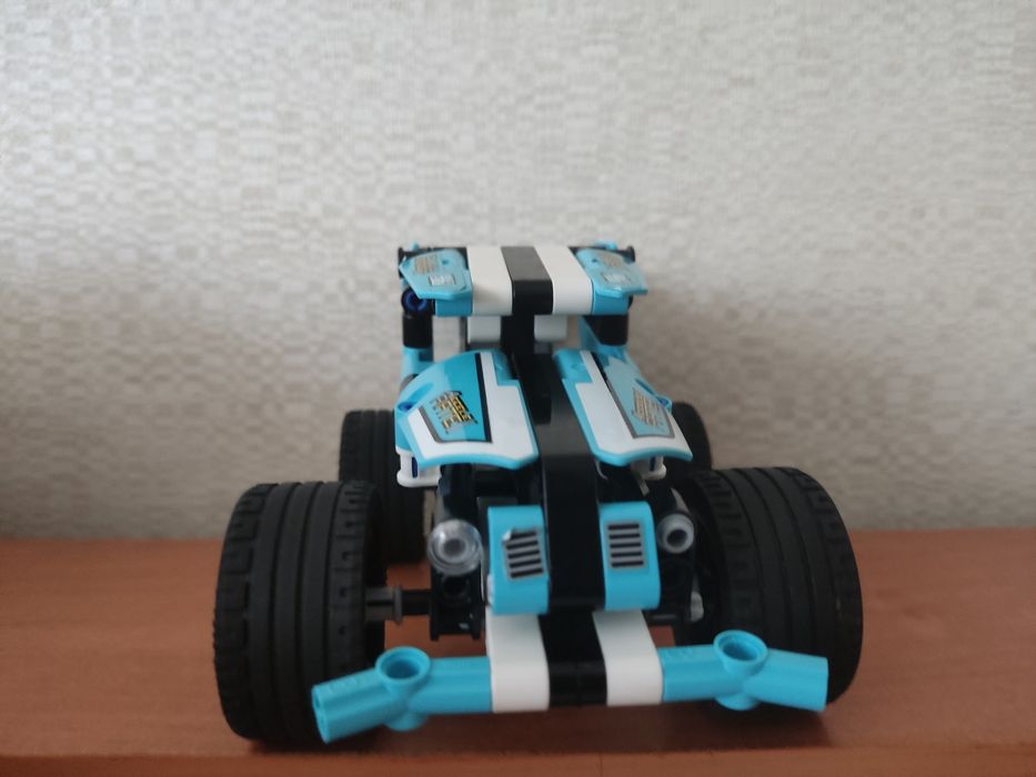LEGO Technic Трюковой грузовик 42059
