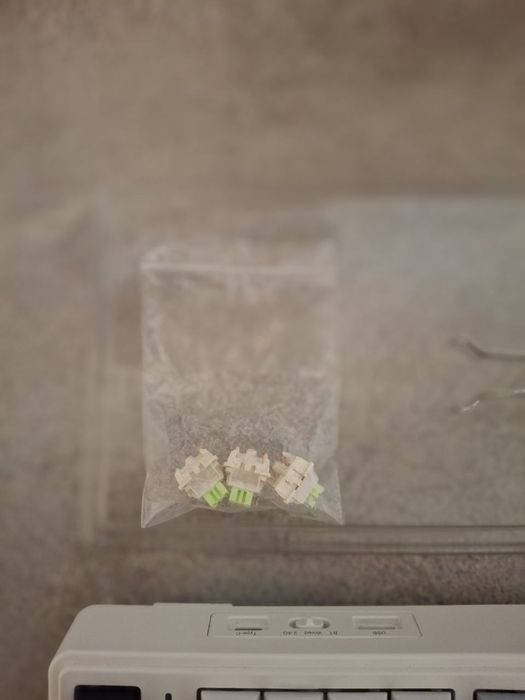 Механічна клавіатура Aula F75 - в дуже хорошому стані