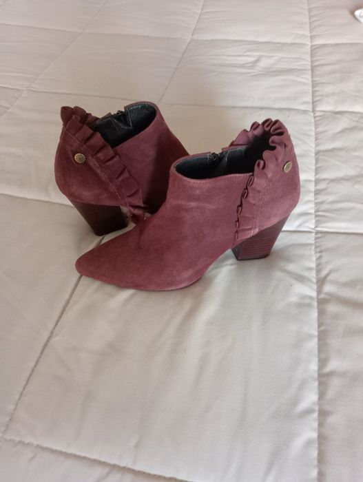 Sapato bota em veludo