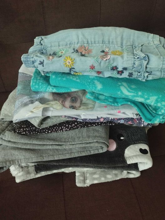 Дитячі речі на дівчинку років 4-5