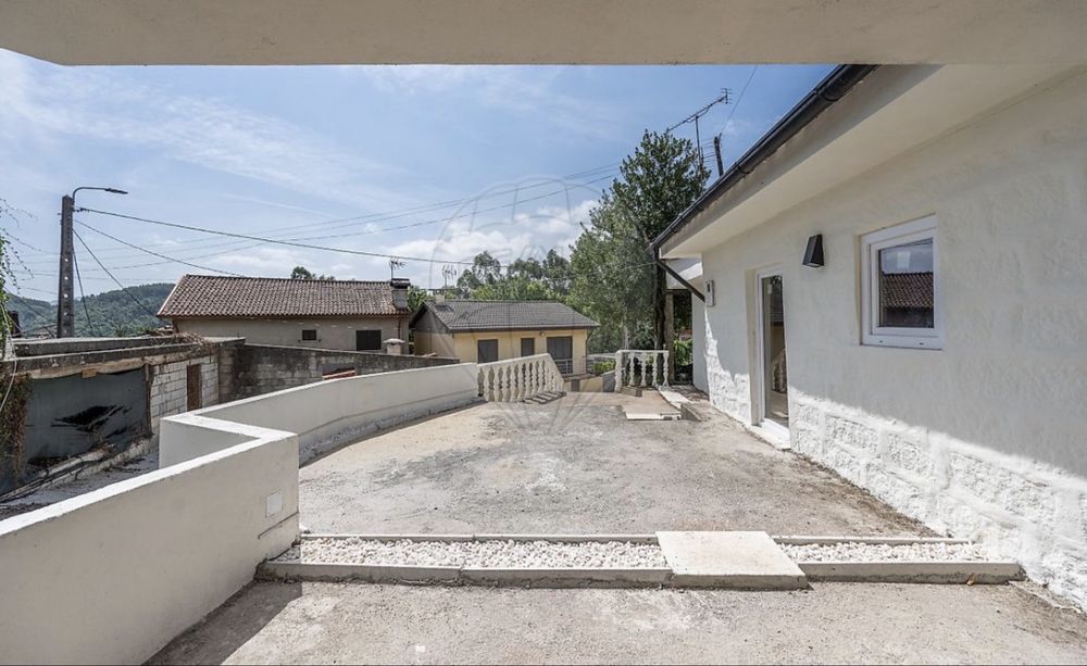 Moradia T2 Amares vende-se