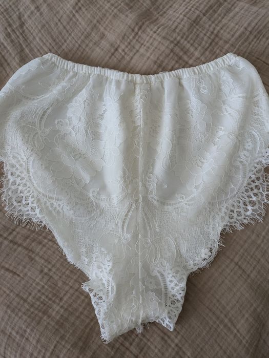 Koronkowa piżamka ecru Bohomoss