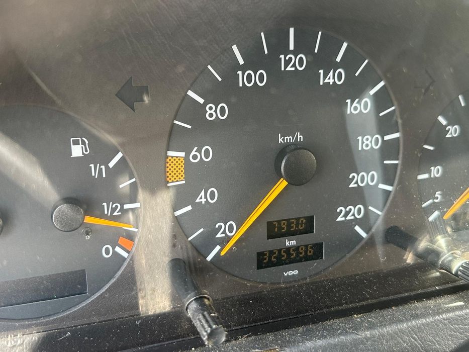 Mercedes c220 w202