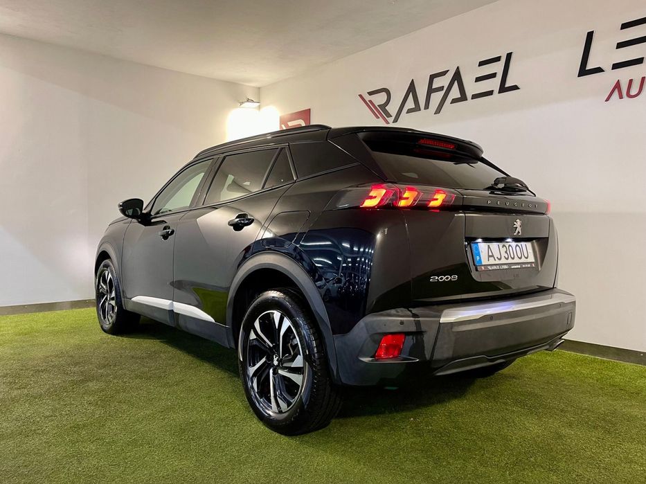 Peugeot 2008 1.5 BlueHDi Allure EAT8