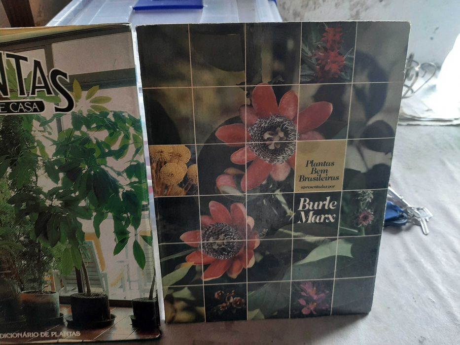Livros de plantas conforme fotos .novos.
