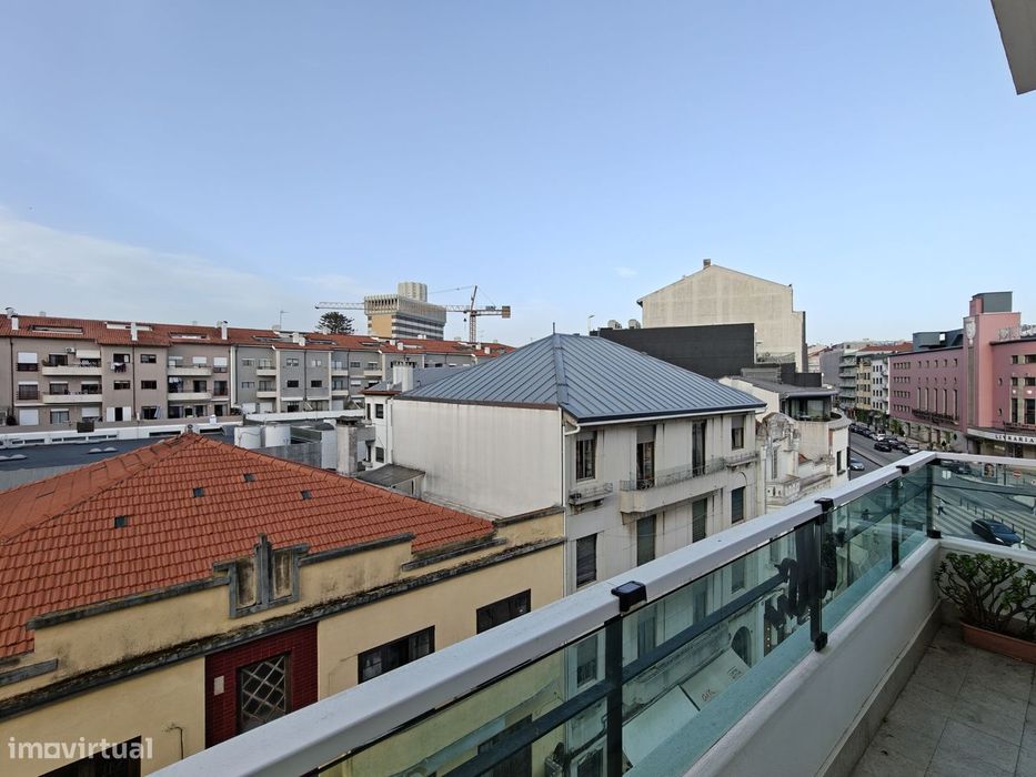 Apartamento T4 Mobilado no Centro de Aveiro