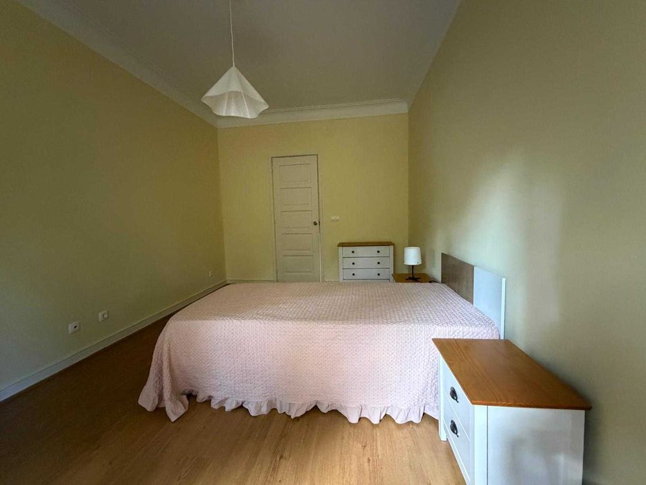 Quarto Individual | 14 m2 para estudantes universitárias | Alvalade / Av. de Roma | Despesas Incluídas | 575 euros