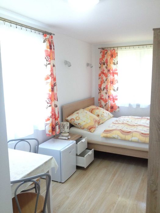 Wakacje  ,pokoje i domki   nad morzem Dębki  Mirek ul Morska 4