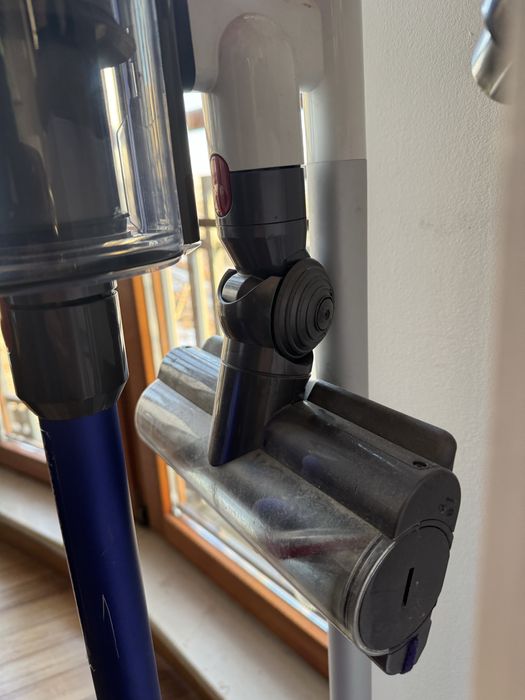 Dyson V11 (SV17) Absolute Extra Pro + stojak