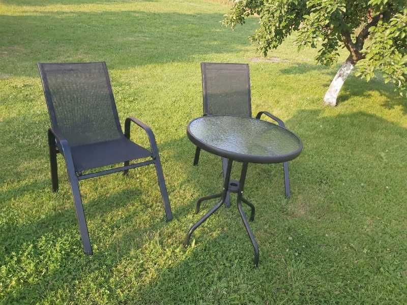Meble Balkonowe Zestaw 2 Metalowe Krzesła i Szklany Stolik na Balkon