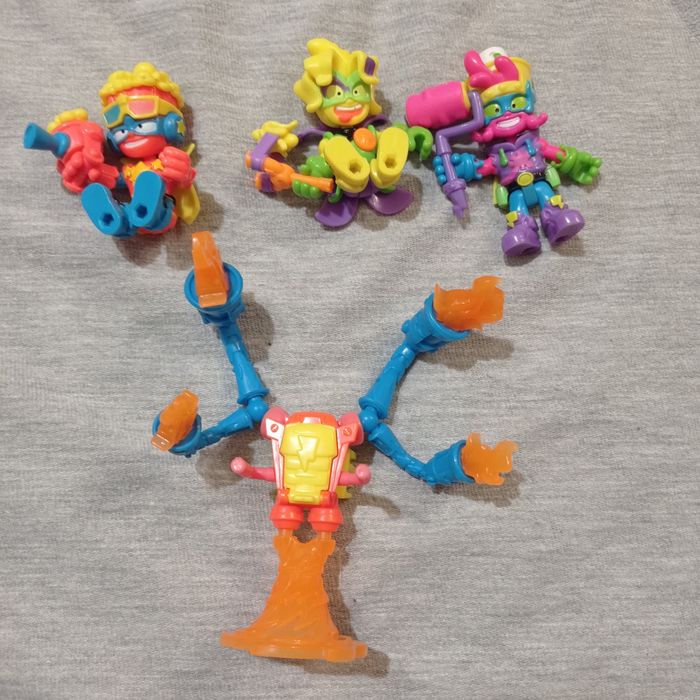 Super Things/zings, neon power,  egzoszkielet i kazoom kids