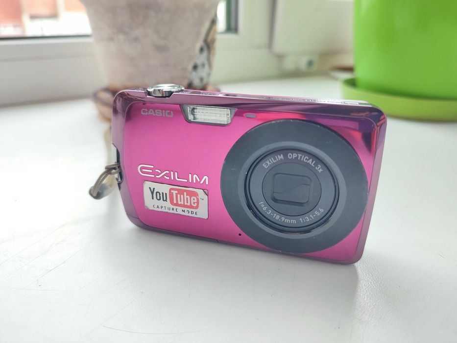 Ультратонкий Фотоапарат Casio EX-S7, матриця CCD 12Мп, відео HD