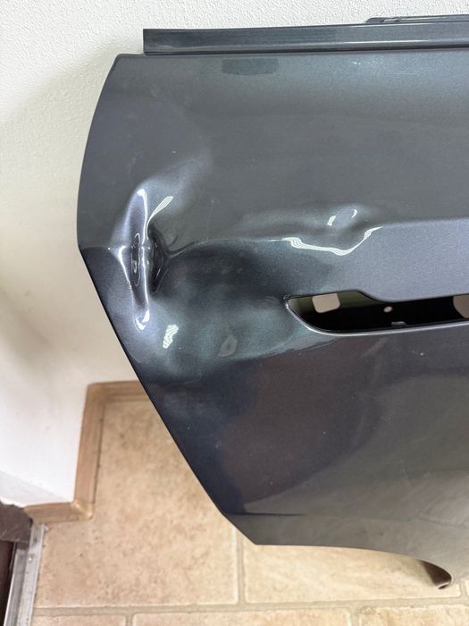 Дверка задня Tesla Y 23 р в права гола під ремонт