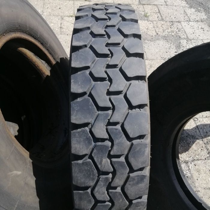 Opony 10R22,5 10R22.5 Uniroyal T70