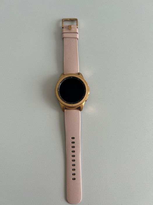 Zegarek Samsung Galaxy Watch z ładowarką.