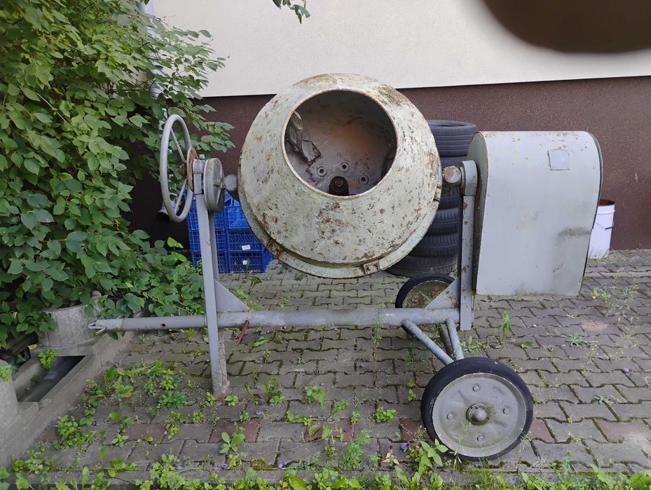 Betoniarka 250 litrów, siłowa