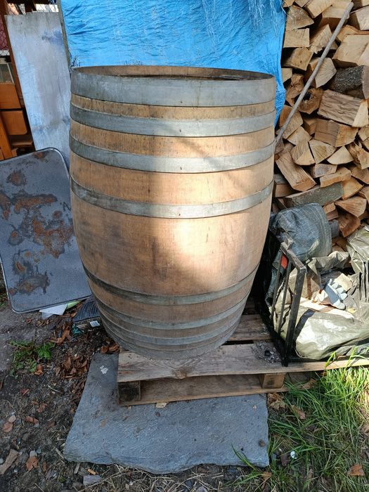 Beczka dębowa po winie