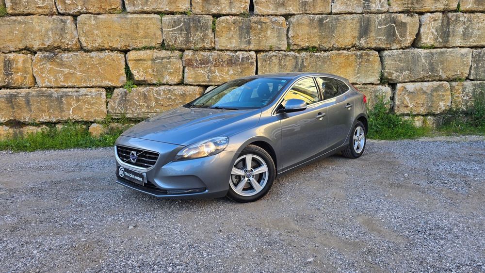 Volvo V40 1.6 D2 Momentum Powershift Eco