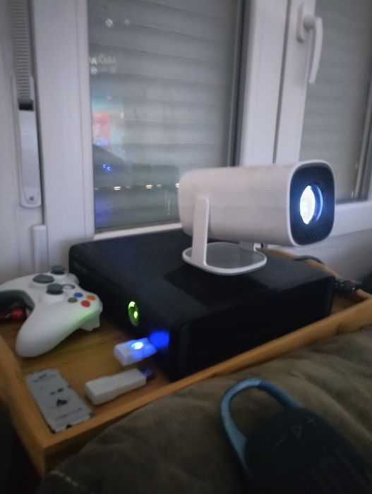 Xbox 360 Varios jogos e 2 CONTROLES