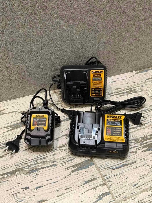 Зарядка Dewalt DCB107 DCB102 DCB1104  Оригінал 220V