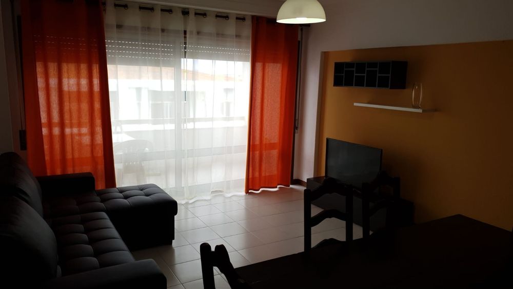 Apartamento T2 na 1a linha da Praia da Rocha em Portimão