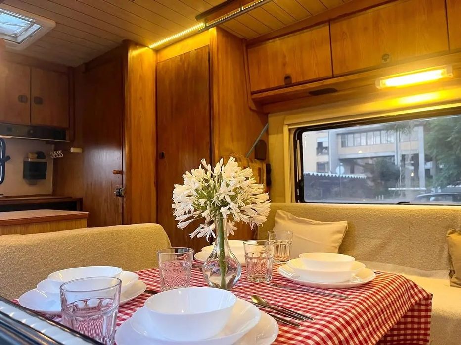 Autocaravana Fiat Ducato Burstner Motor 2.5 Diesel c/ 120 mil km, em bom estado de conservação!