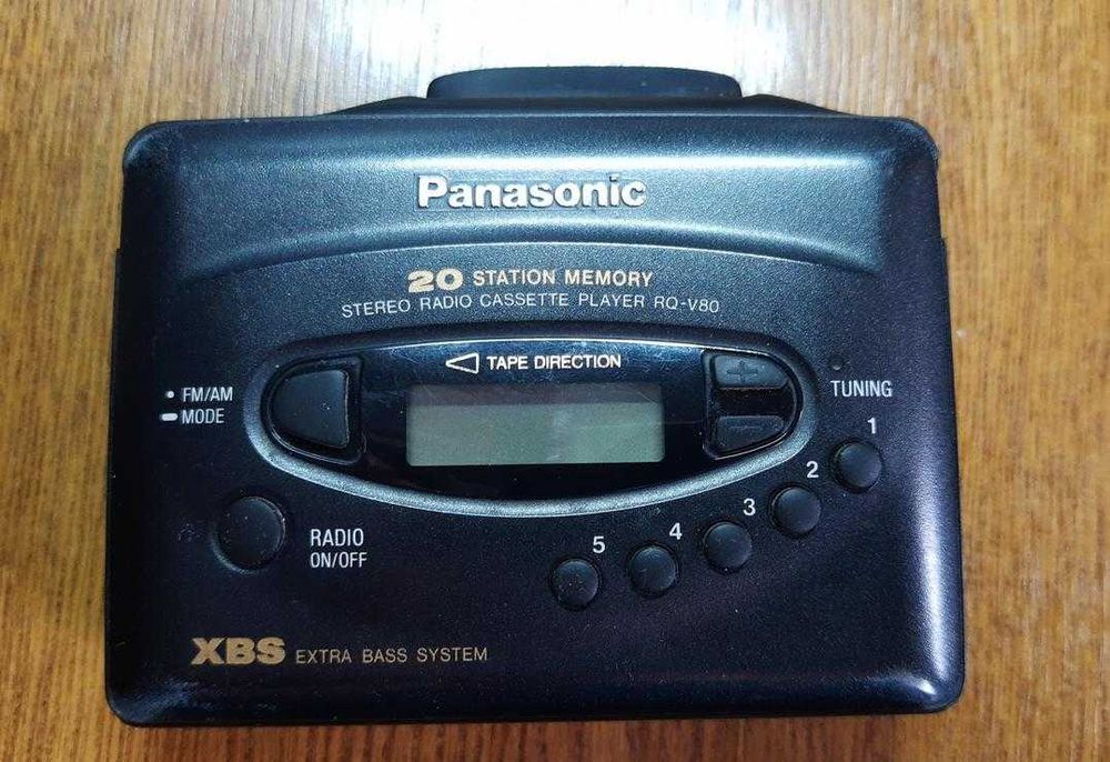 Walkman Panasonic RQ-V80 z cyfrowym radiem
