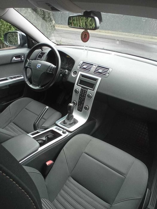 Volvo V50 - zadbany i oszczędny diesel.