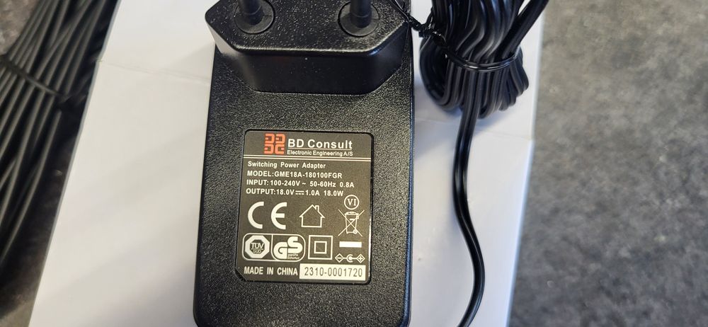 Zasilacz 230v 18V 1A 18W nowy tanio 10szt