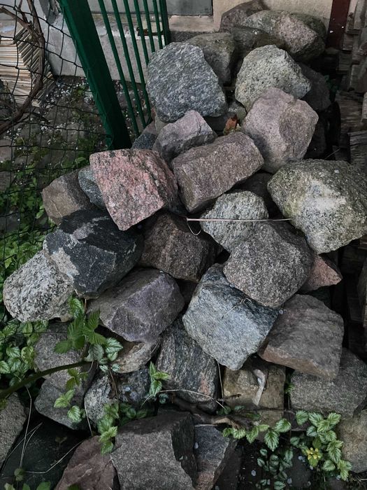Kolorowy kamień do aranżacji ogrodu