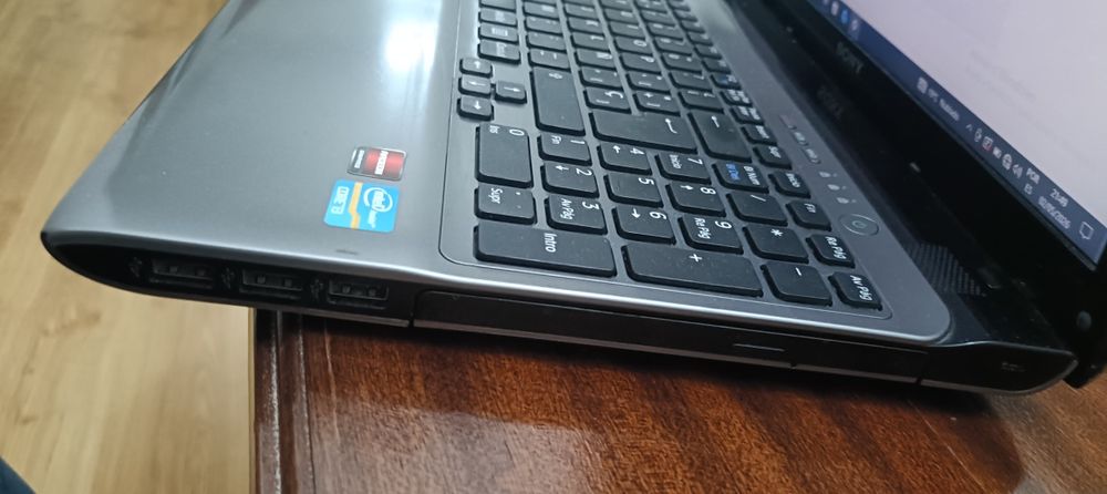 Sony VAIO i3 SSD 16GB Radeon AMD