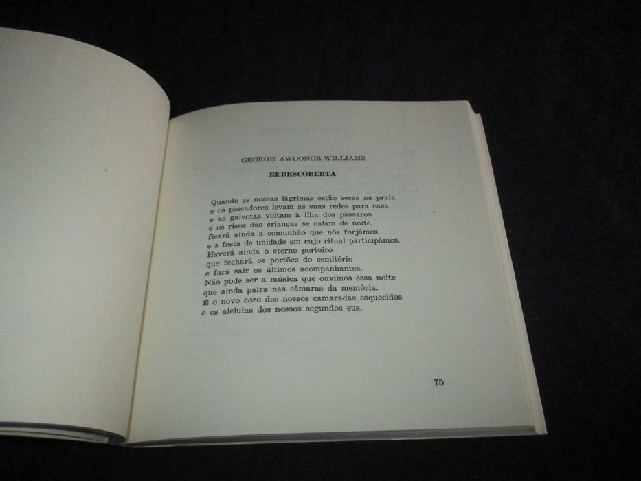 Livro Poesia Africana de Hoje 1ª edição Futura