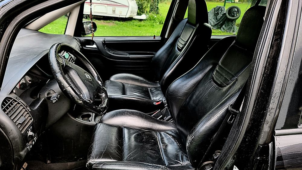 Opel Zafira 2.0 OPC