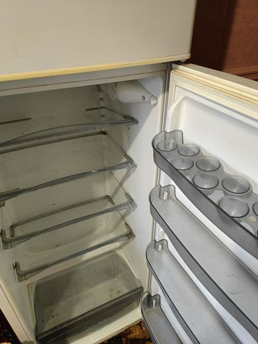 Продам холодильник б/у рабочий