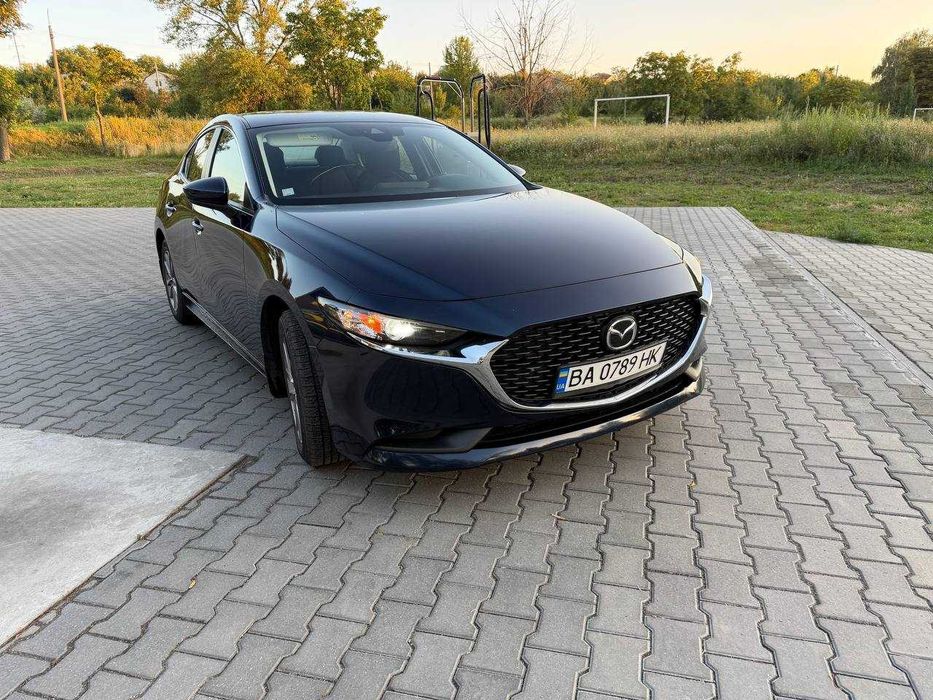 авто Mazda 3 2020  седан USA ціла