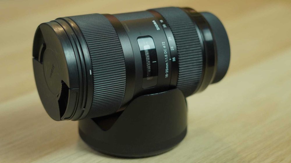 Sigma obiektyw Art 18-35/1.8 [Sony Minolta] + pokrowiec