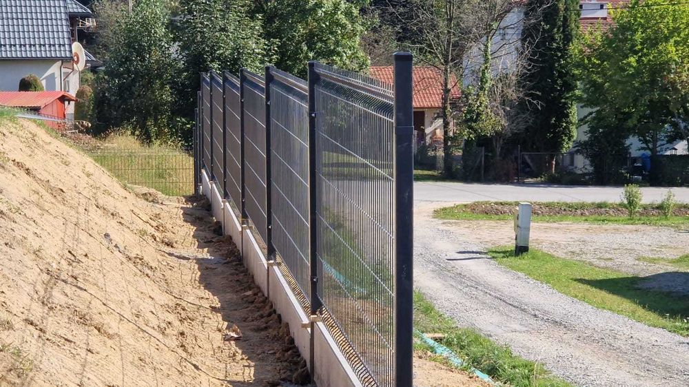 Panel ogrodzeniowy 123x250cm firmy Wiśniowski fi 5mm siatka przęsło