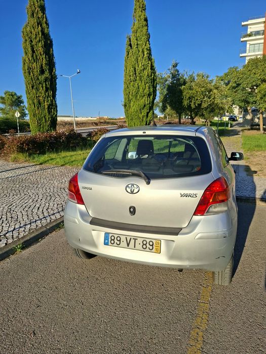 Toyota Yaris 1.0 VVT-i s/ar condicionado