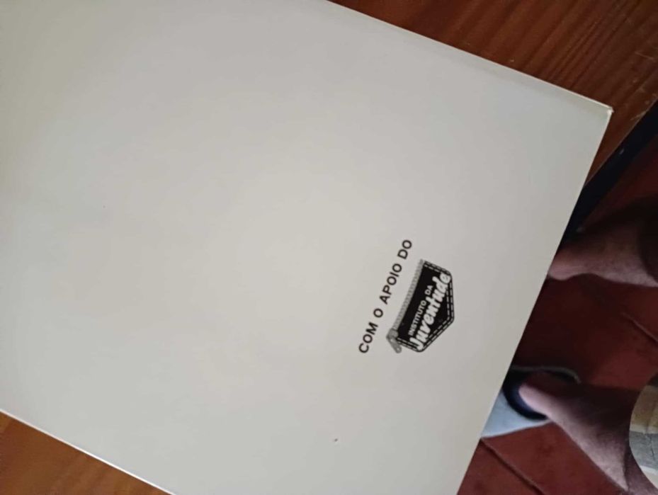 Livro «A oeste deste céu»