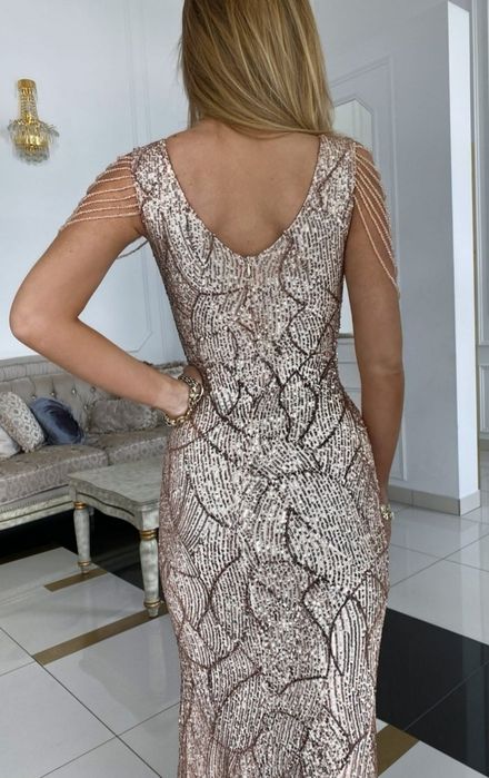 Złota suknia sylwestrowa