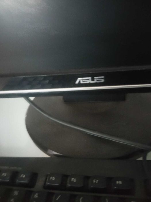 Computador  ASUS e torre474543799581419523
