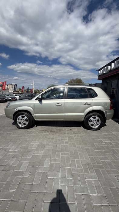 Hyundai Tucson Хюндай Тюксон 2007р 2,0 бенз 5МКПП 175т км НЕФАРБОВАНИЙ